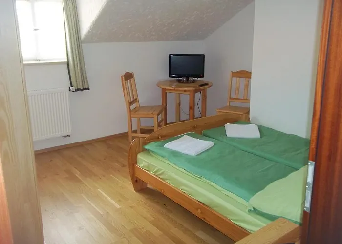Garni Forsthaus מלון 3*